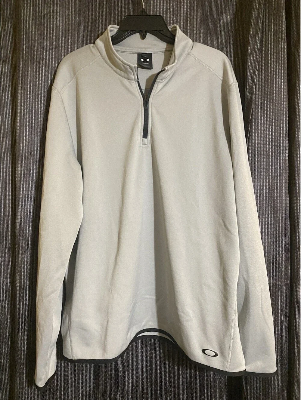Oakley Men's Size XL Regular Fit Gray Quarter-Zip Jacket